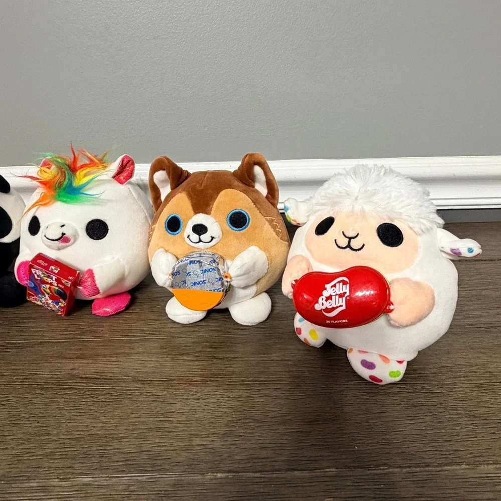 Snackles Series 2 Panda Express Froot Loops Jelly Belly Sonic Dole Monkey Set‎